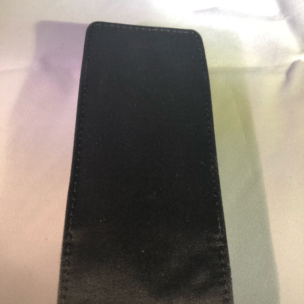 Kate spade vintage cell phone holder